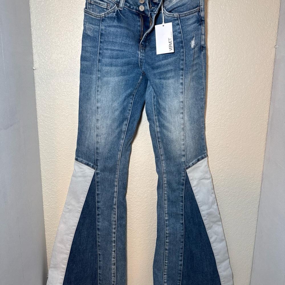 Vervet Bella Jeans Women’s 27 Blue Denim Distressed High Rise Bell Bottom ￼
